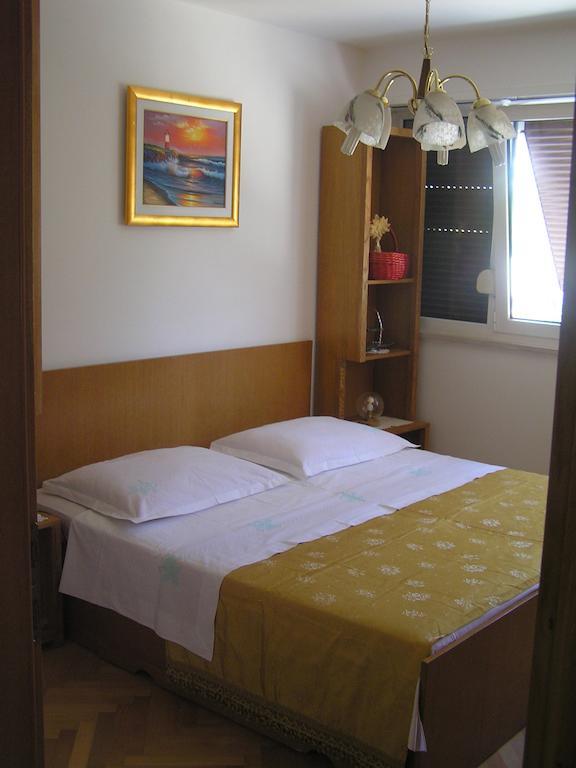 Apartment Near The Beach Split Room photo
